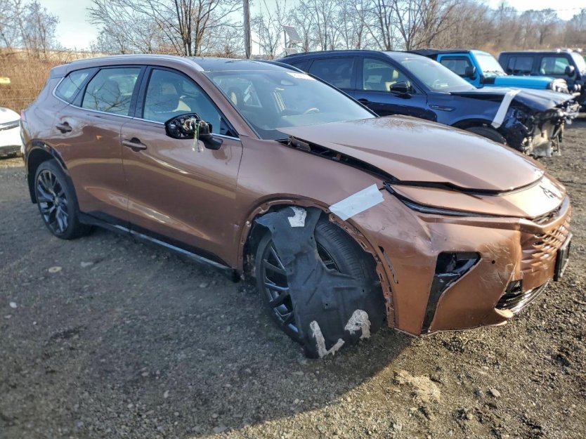 Salvage 2025 Toyota Crown Signia Xle