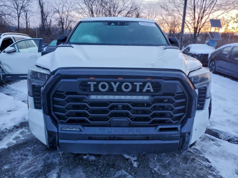 Salvage 2022 Toyota Tundra 