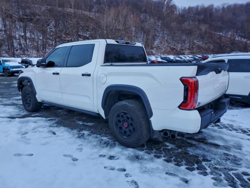 Salvage 2022 Toyota Tundra 