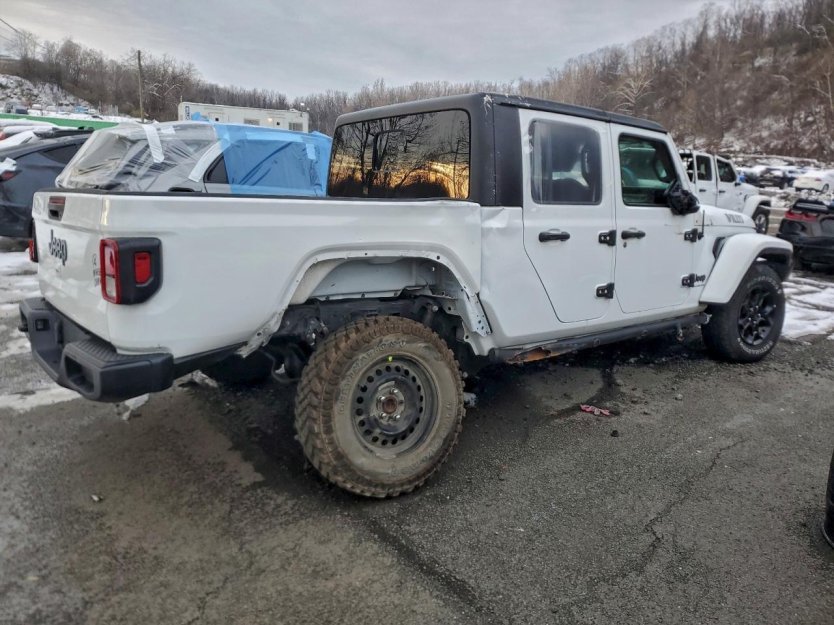Salvage 2023 Jeep Gladiator 