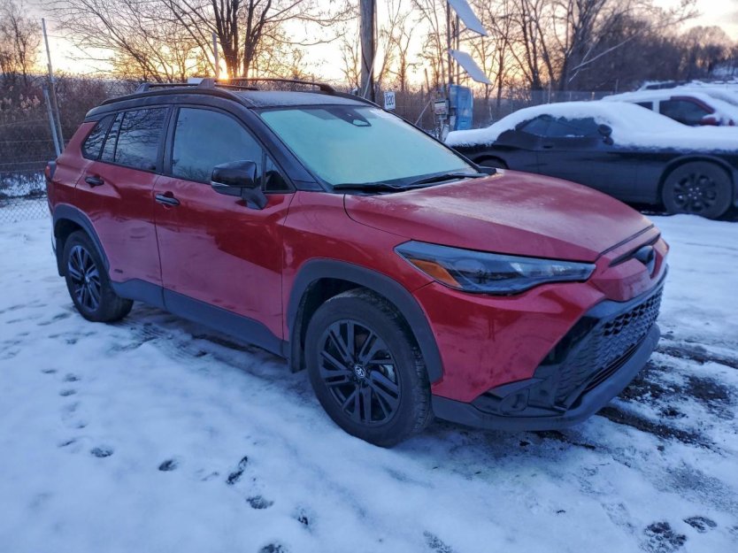Salvage 2024 Toyota Corolla Cross 