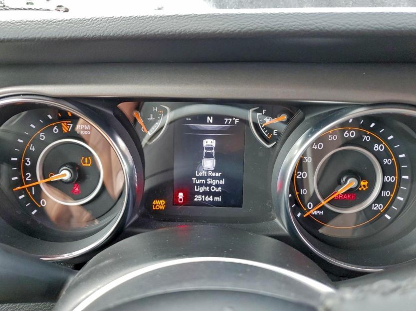 Salvage 2023 Jeep Gladiator 