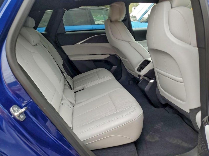 Salvage 2024 Cadillac Lyriq Luxury