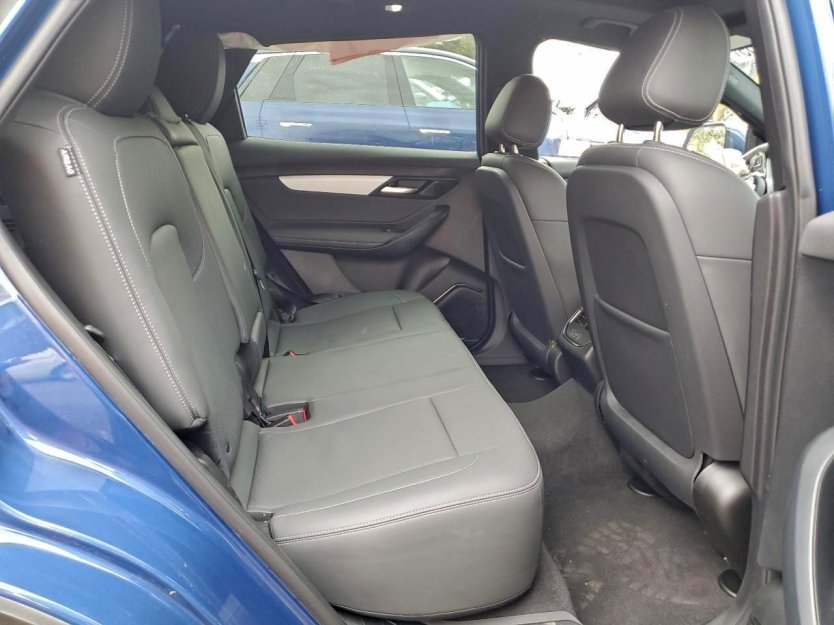 Salvage 2024 Vinfast Vf 8 Plus