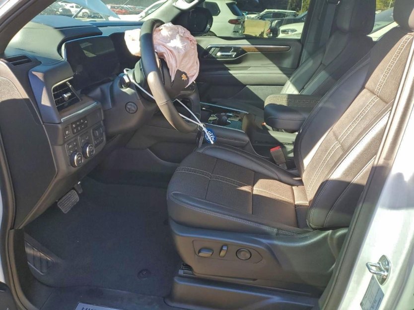 Salvage 2025 Chevrolet Suburban High Country