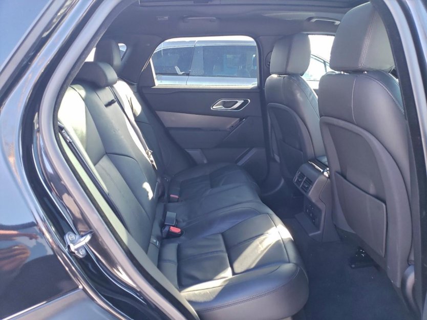 Salvage 2025 Land Rover Velar Dynamic Se