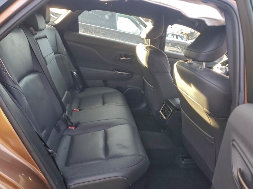 Salvage 2025 Toyota Crown Signia Xle