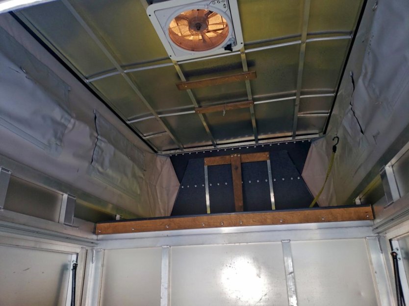 Salvage 2022 Ovrlnd Campers 