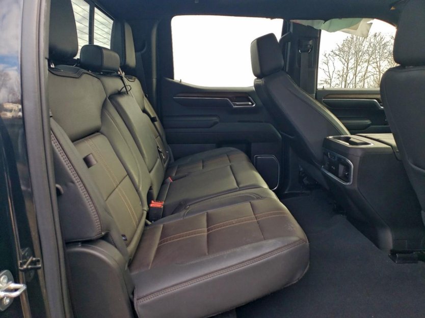 Salvage 2023 Chevrolet Silverado High Country