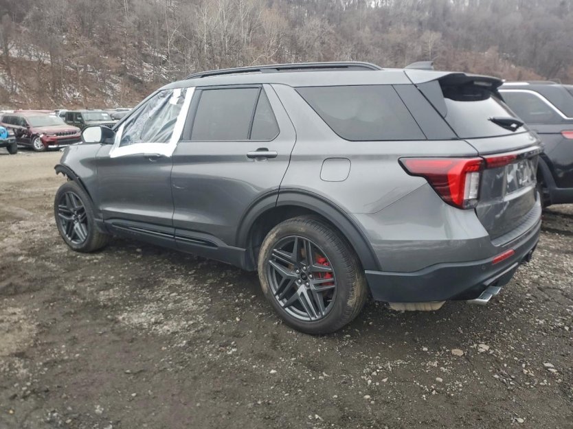 Salvage 2025 Ford Explorer St
