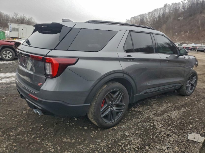 Salvage 2025 Ford Explorer St