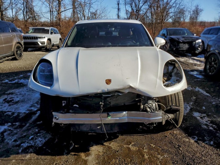 Salvage 2023 Porsche Macan 