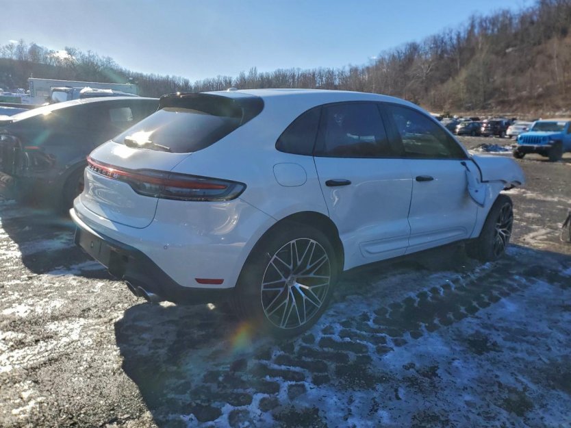Salvage 2023 Porsche Macan 