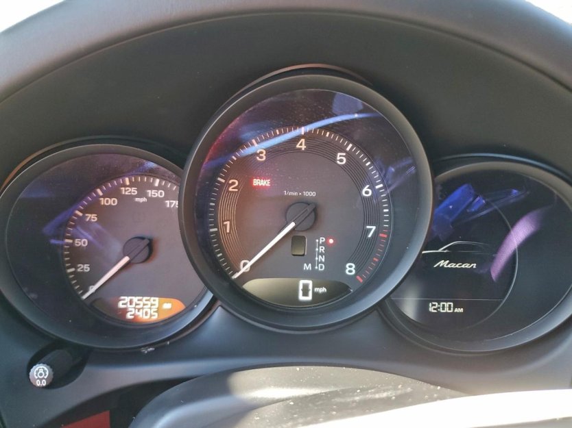 Salvage 2023 Porsche Macan 