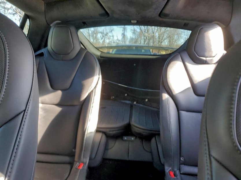 Salvage 2024 Tesla Model X Plaid