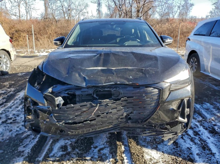 Salvage 2024 Audi Q4 E-tron Premium Plus