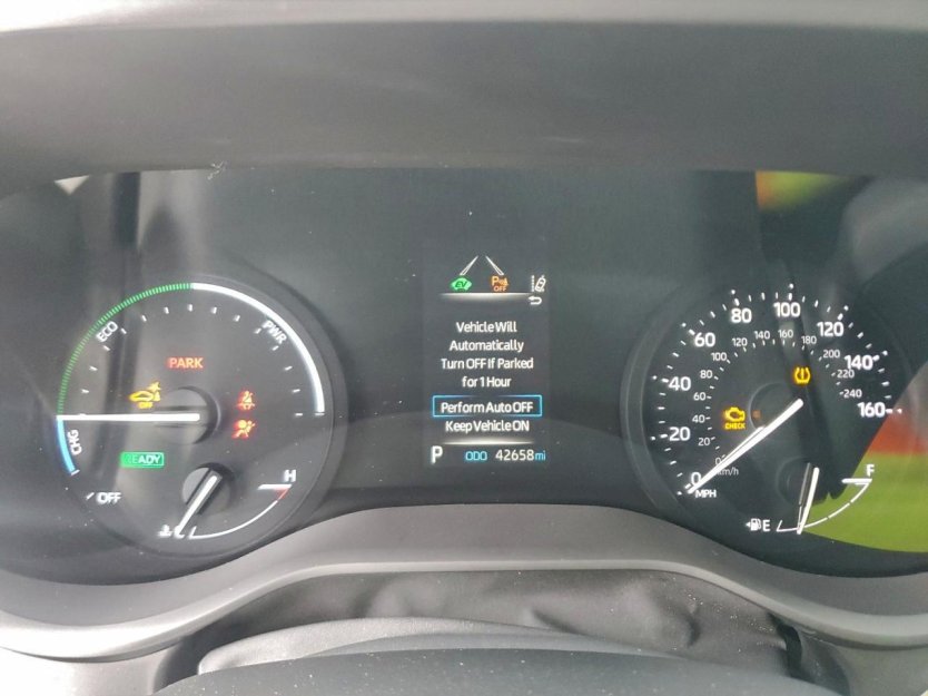 Salvage 2022 Toyota Sienna Xle