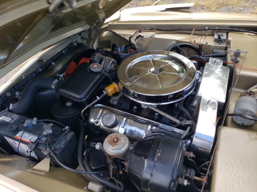 Salvage 1963 Studebaker Avanti 