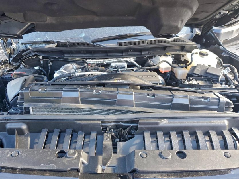 Salvage 2025 Gmc Sierra At4