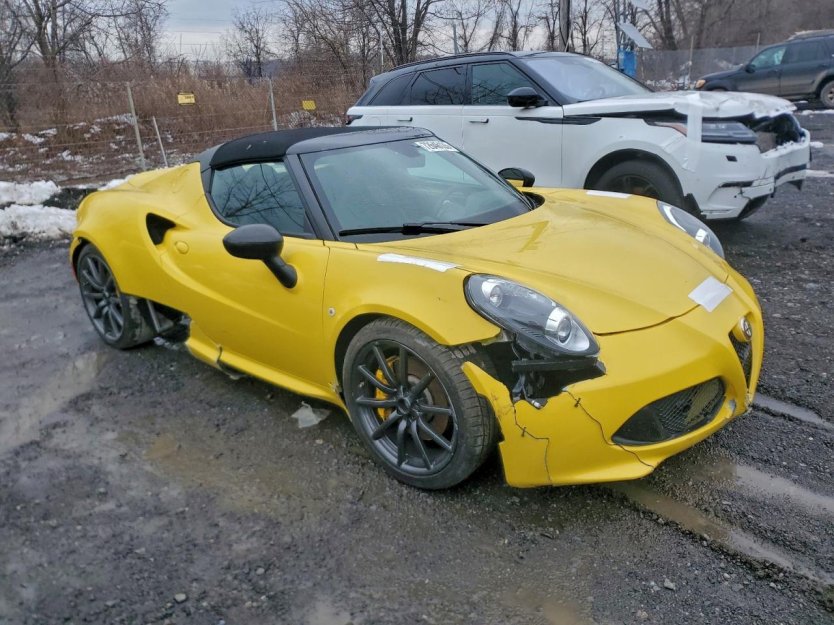Salvage 2015 Alfa Romeo 4c Spider
