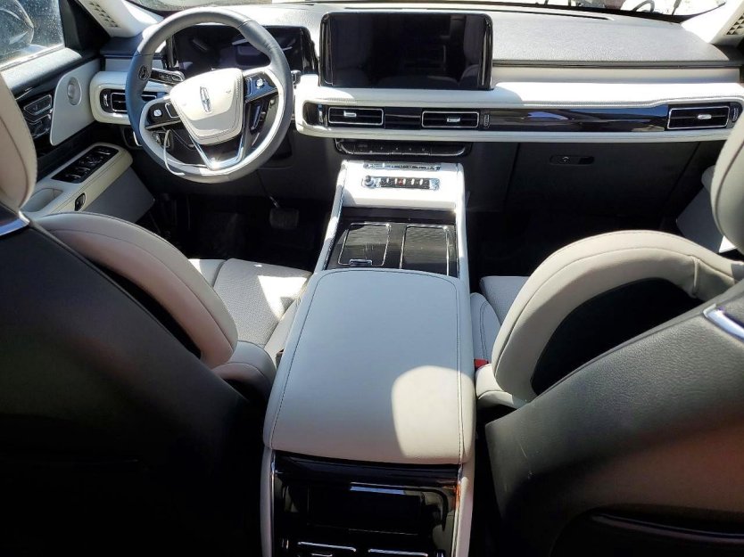 Salvage 2025 Lincoln Aviator Reserve