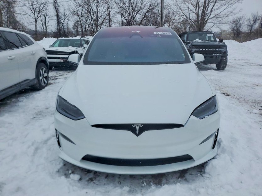 Salvage 2024 Tesla Model X 