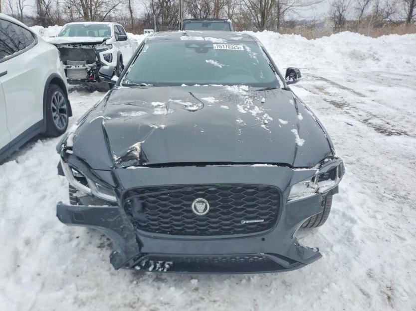 Salvage 2024 Jaguar Xf R-dynamic Se