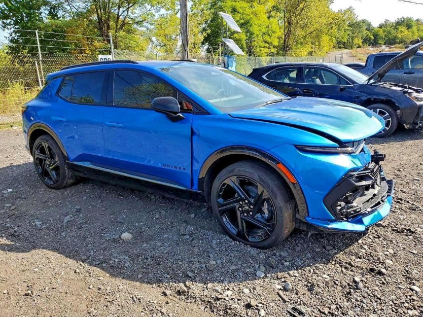 Salvage 2025 Chevrolet Equinox Rs