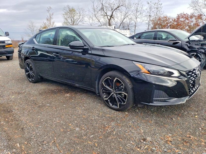 Salvage 2025 Nissan Altima Sr