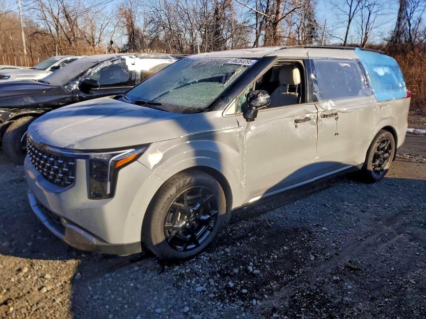 Salvage 2025 Kia Carnival Sx
