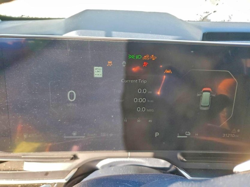 Salvage 2025 Kia Carnival Sx