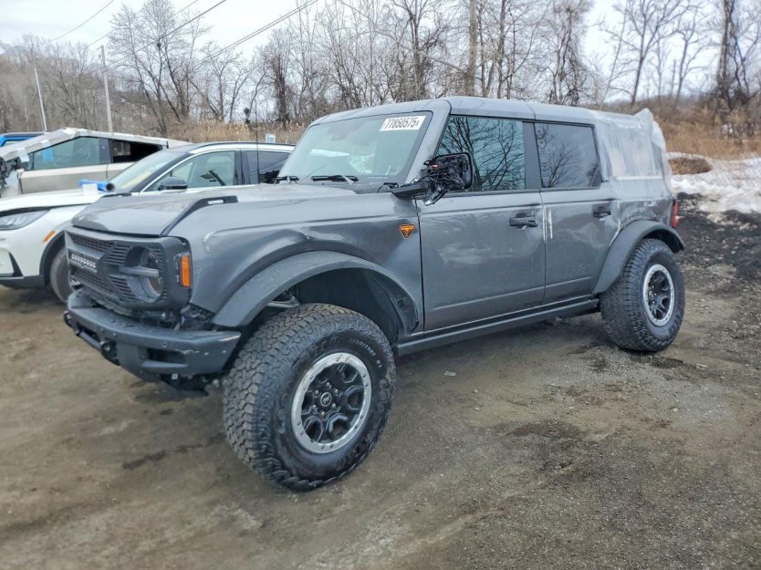 Salvage 2025 Ford Bronco Badlands