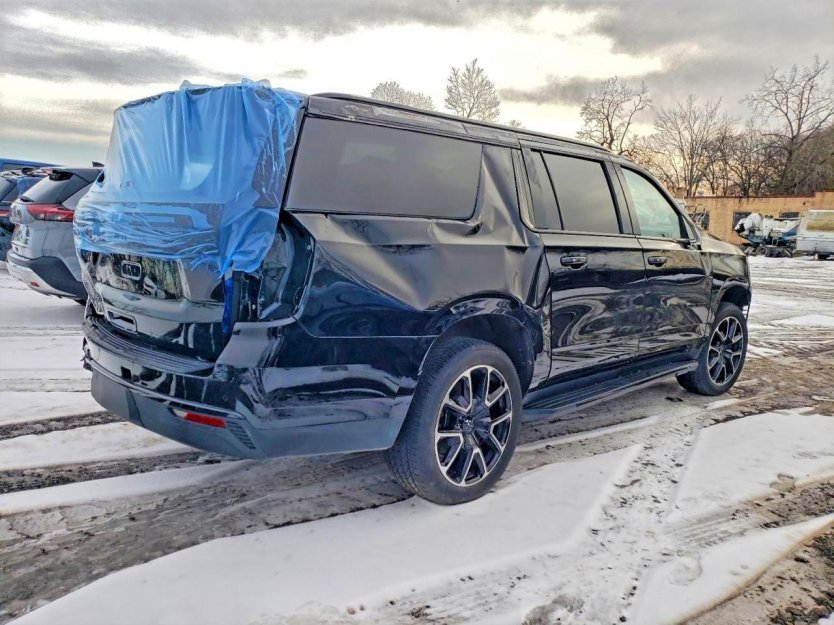 Salvage 2023 Chevrolet Suburban Rst