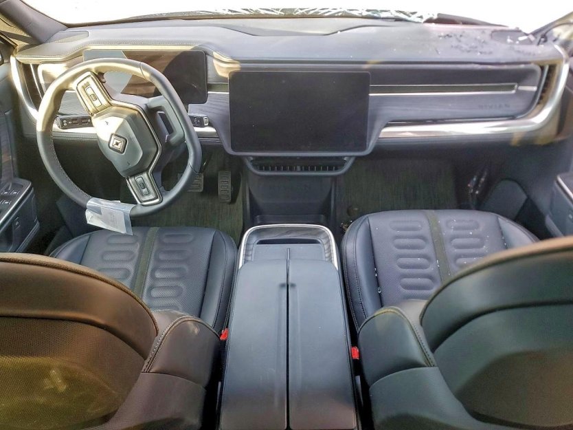 Salvage 2025 Rivian R1s Adventure