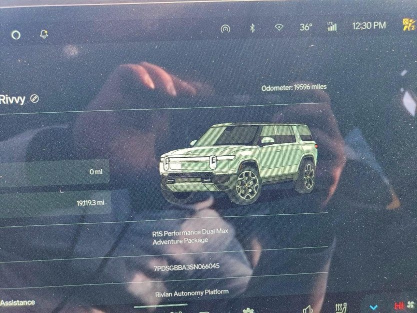 Salvage 2025 Rivian R1s Adventure