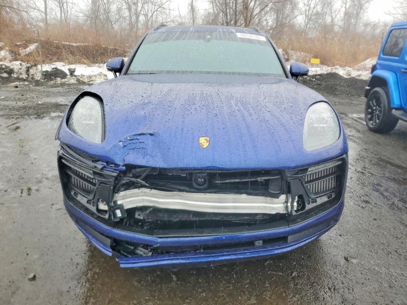 Salvage 2025 Porsche Macan Gts