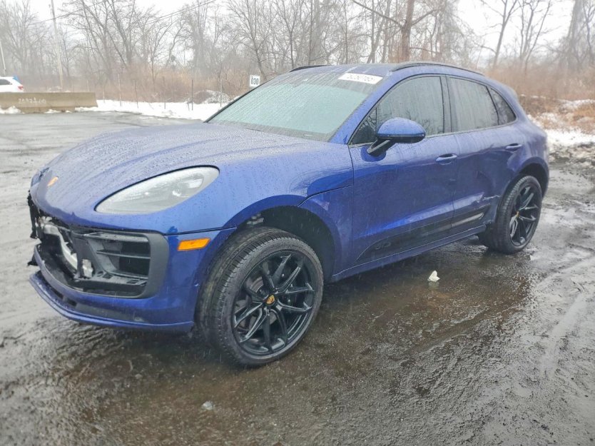 Salvage 2025 Porsche Macan Gts