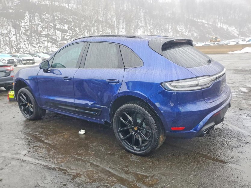 Salvage 2025 Porsche Macan Gts