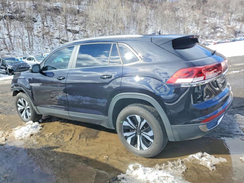 Salvage 2024 Volkswagen Atlas Cross Se