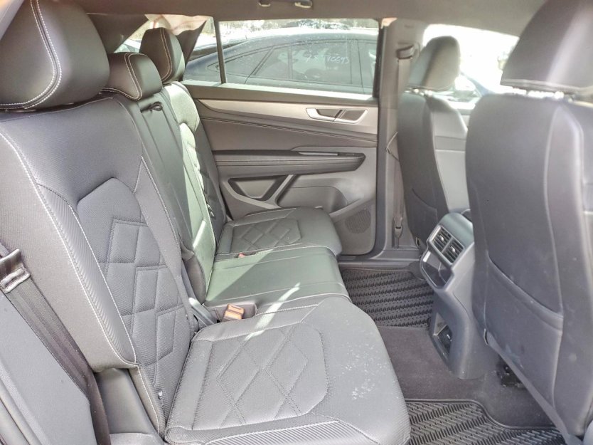 Salvage 2024 Volkswagen Atlas Cross Se