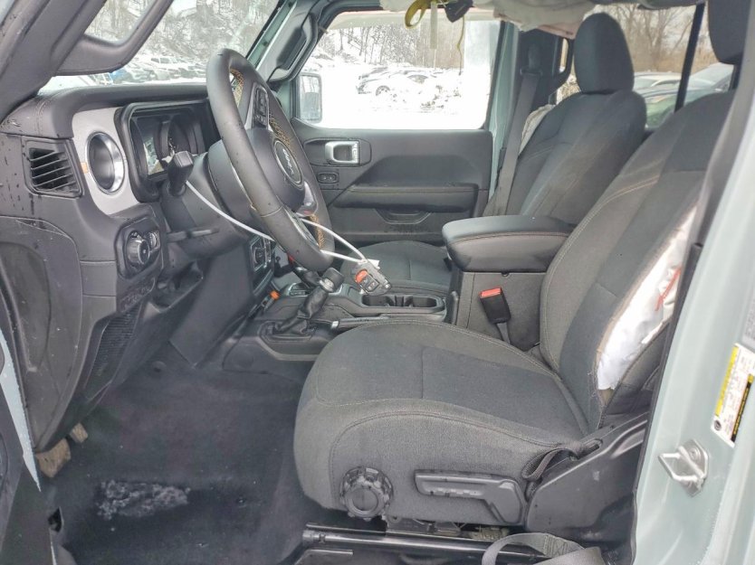 Salvage 2024 Jeep Wrangler Sahara