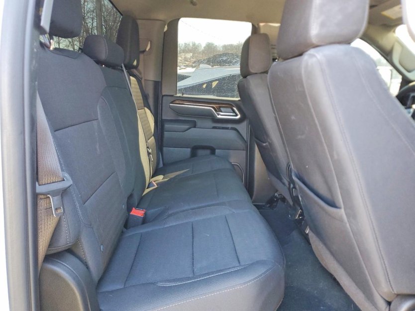 Salvage 2025 Gmc Sierra Sle