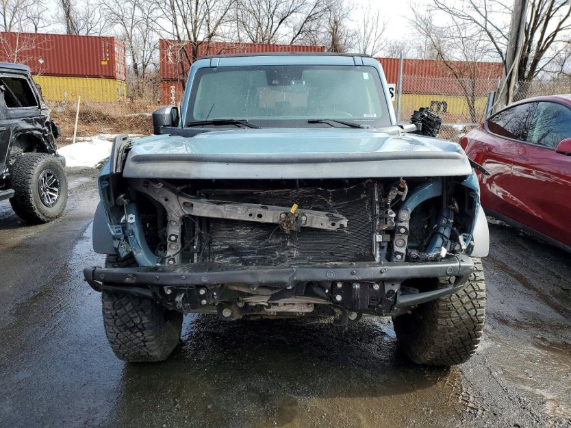 Salvage 2022 Ford Bronco Badlands