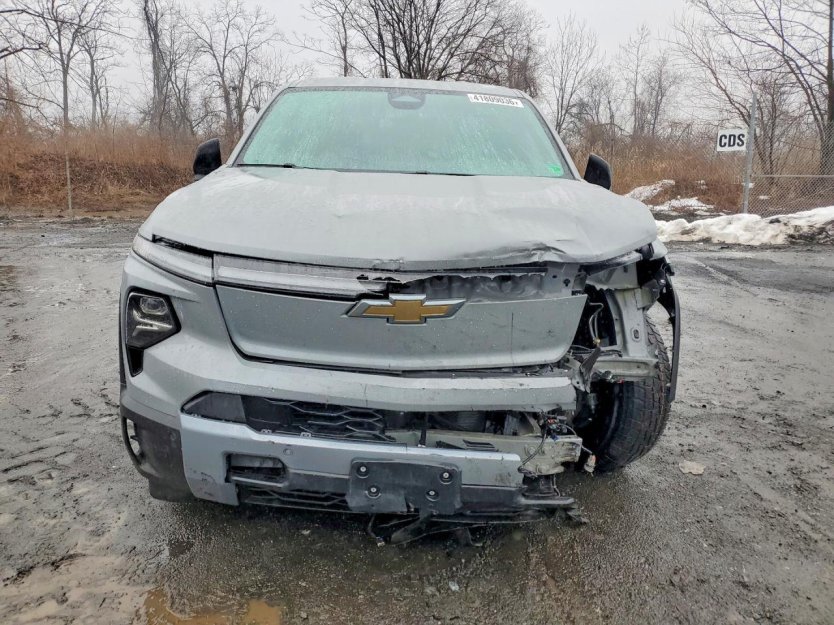 Salvage 2025 Chevrolet Silverado Lt