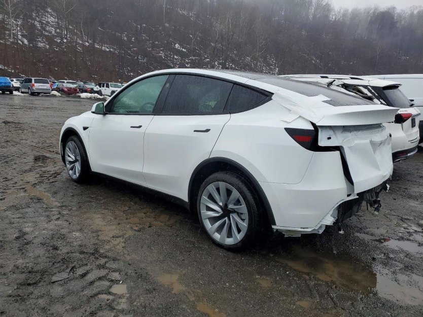 Salvage 2026 Tesla Model Y 
