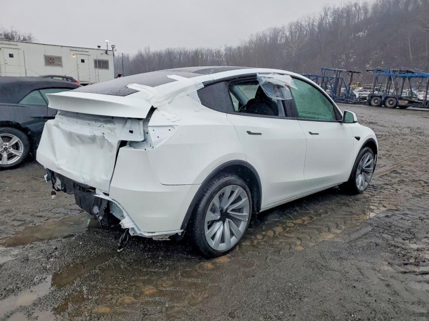 Salvage 2026 Tesla Model Y 