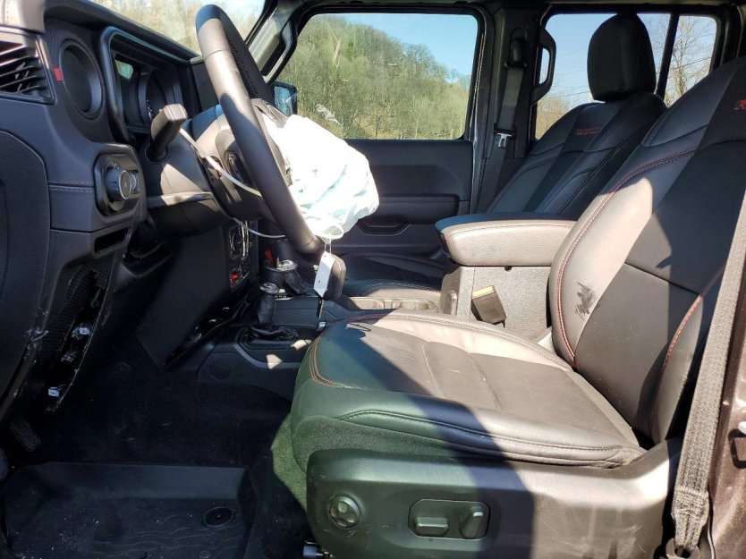 Salvage 2025 Jeep Wrangler Rubicon