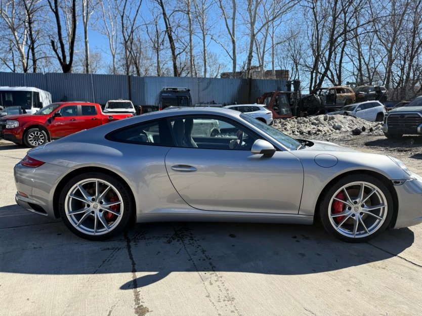 Salvage 2019 Porsche 911 Carrera S