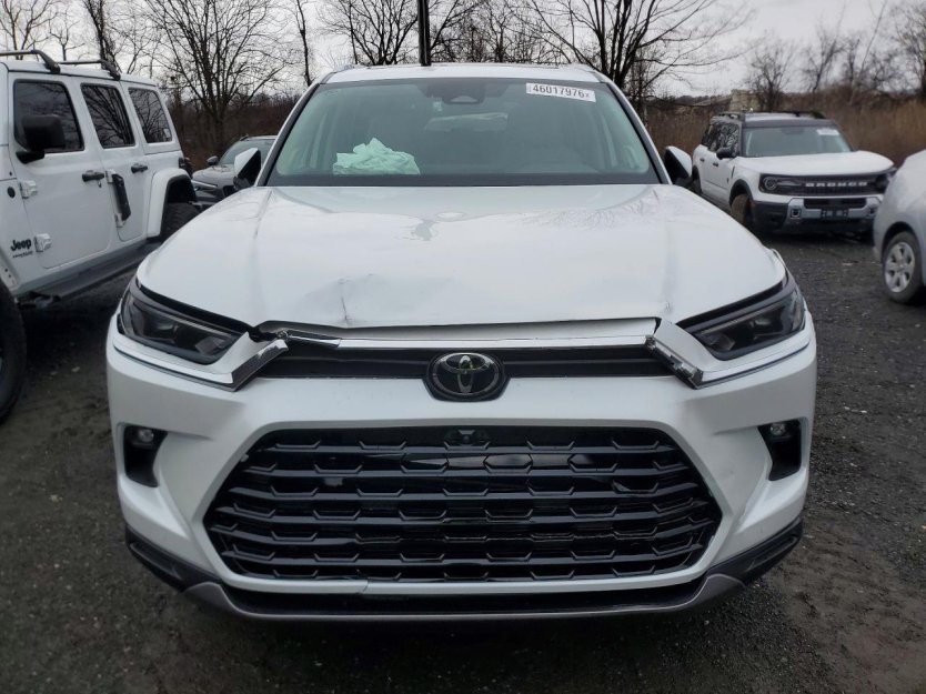 Salvage 2026 Toyota Grand Highlander Limited