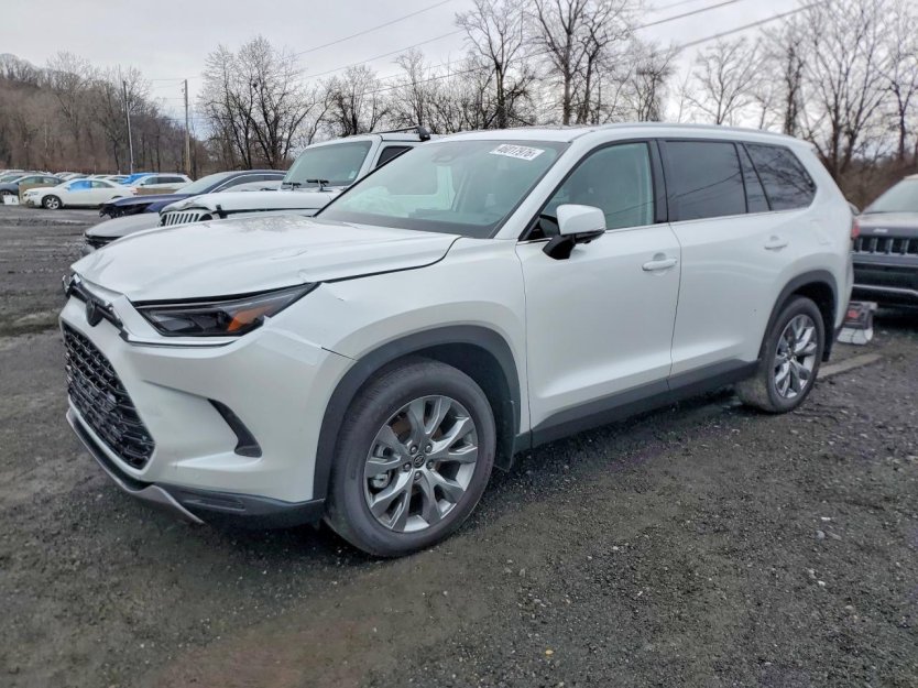 Salvage 2026 Toyota Grand Highlander Limited